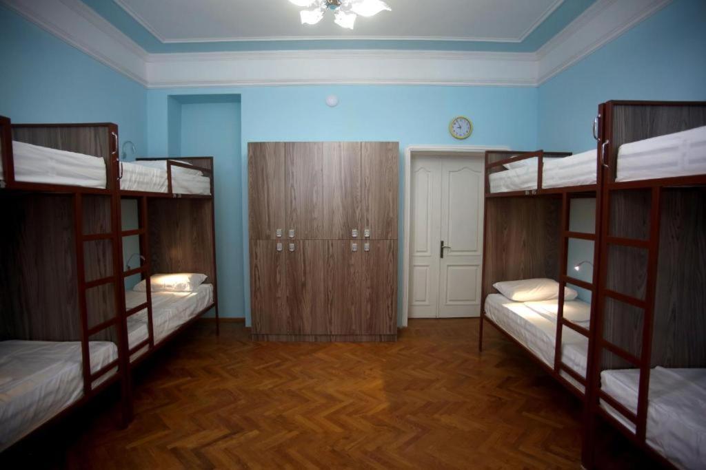 Hostello Bakoe Buitenkant foto